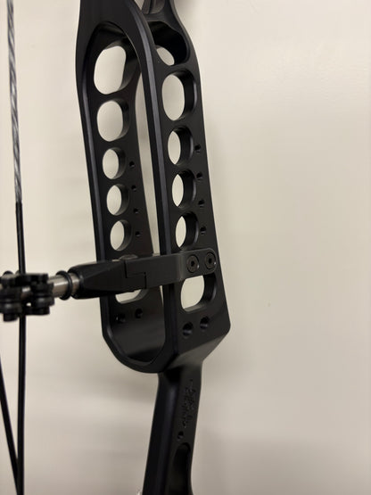 PSE Dominator Duo 35 S2 Compound Bow RH/LH Black 60-70 lbs - NEW