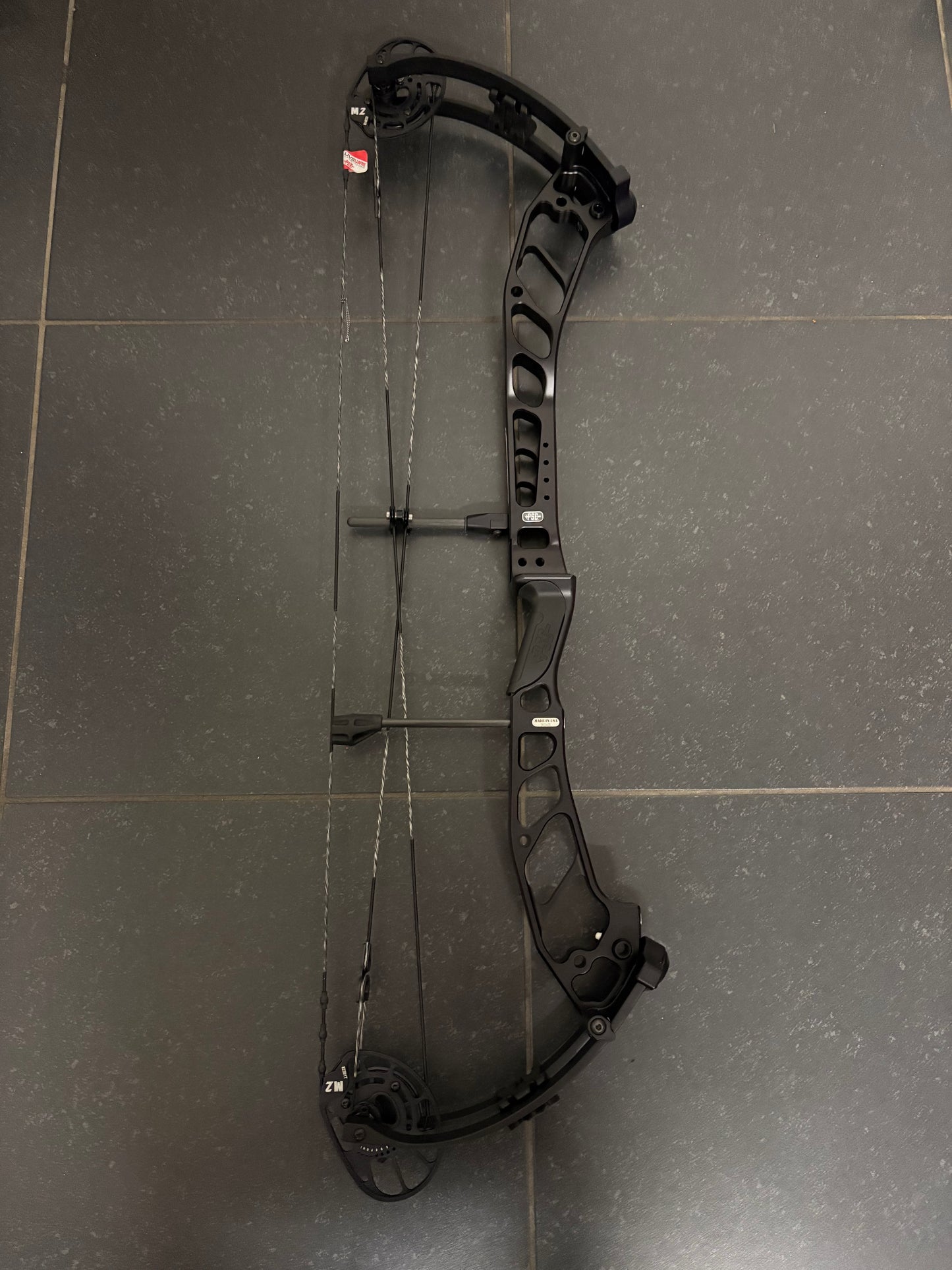 PSE Shootdown Pro M2 Compound Bow LH Black 50-60 lbs - NEW