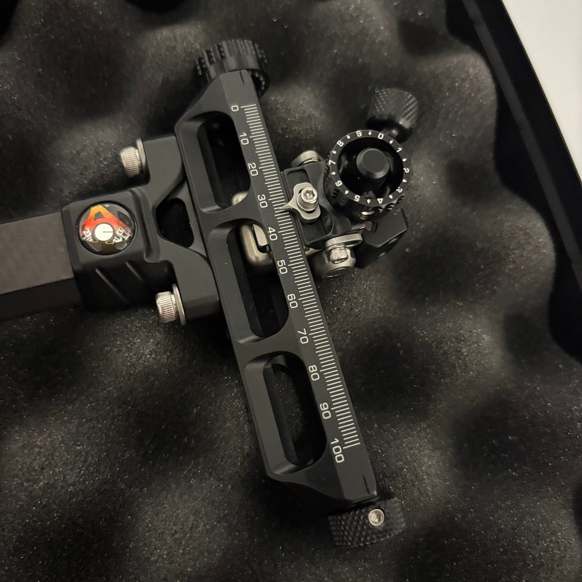 Axcel Achieve CX Compound Sight RH Black 6'' - Used (#OR62)