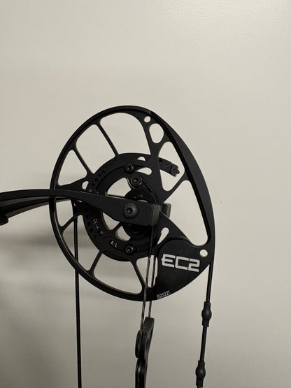 PSE Mach 35 Carbon DS EC2 Compound Bow RH Black 60-70 lbs - NEW