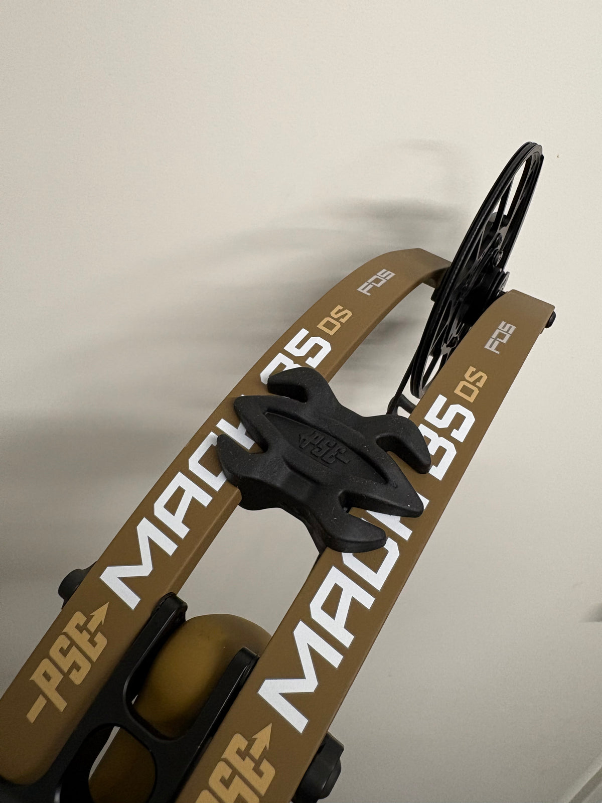 PSE Mach 35 Carbon DS EC2 Compound Bow RH Clay Brown 60-70 lbs - NEW