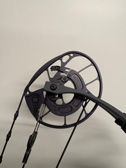 PSE Mach 35 Carbon DS EC2 Compound Bow RH Charcoal 60-70 lbs - NEW