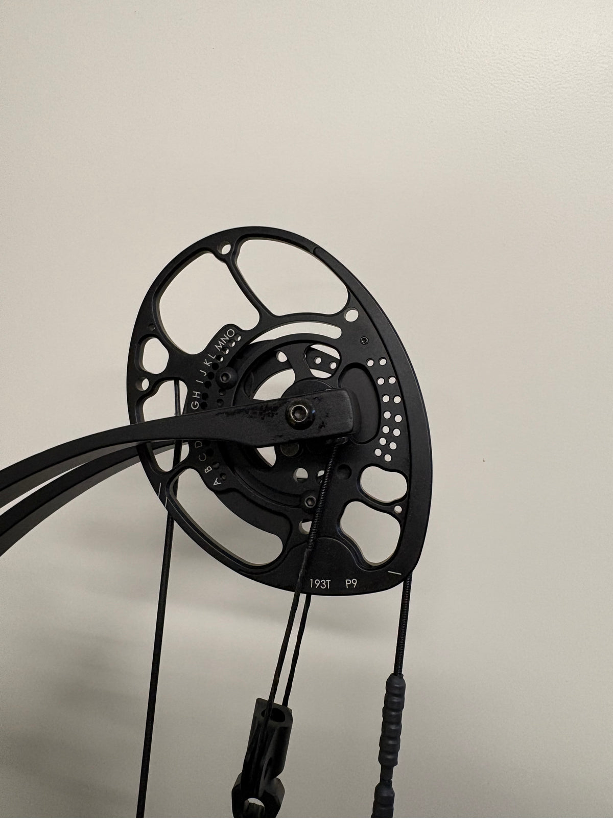 Darton Departure Pro SD Compound Bow RH/LH Matte Black 50-60 lbs - NEW