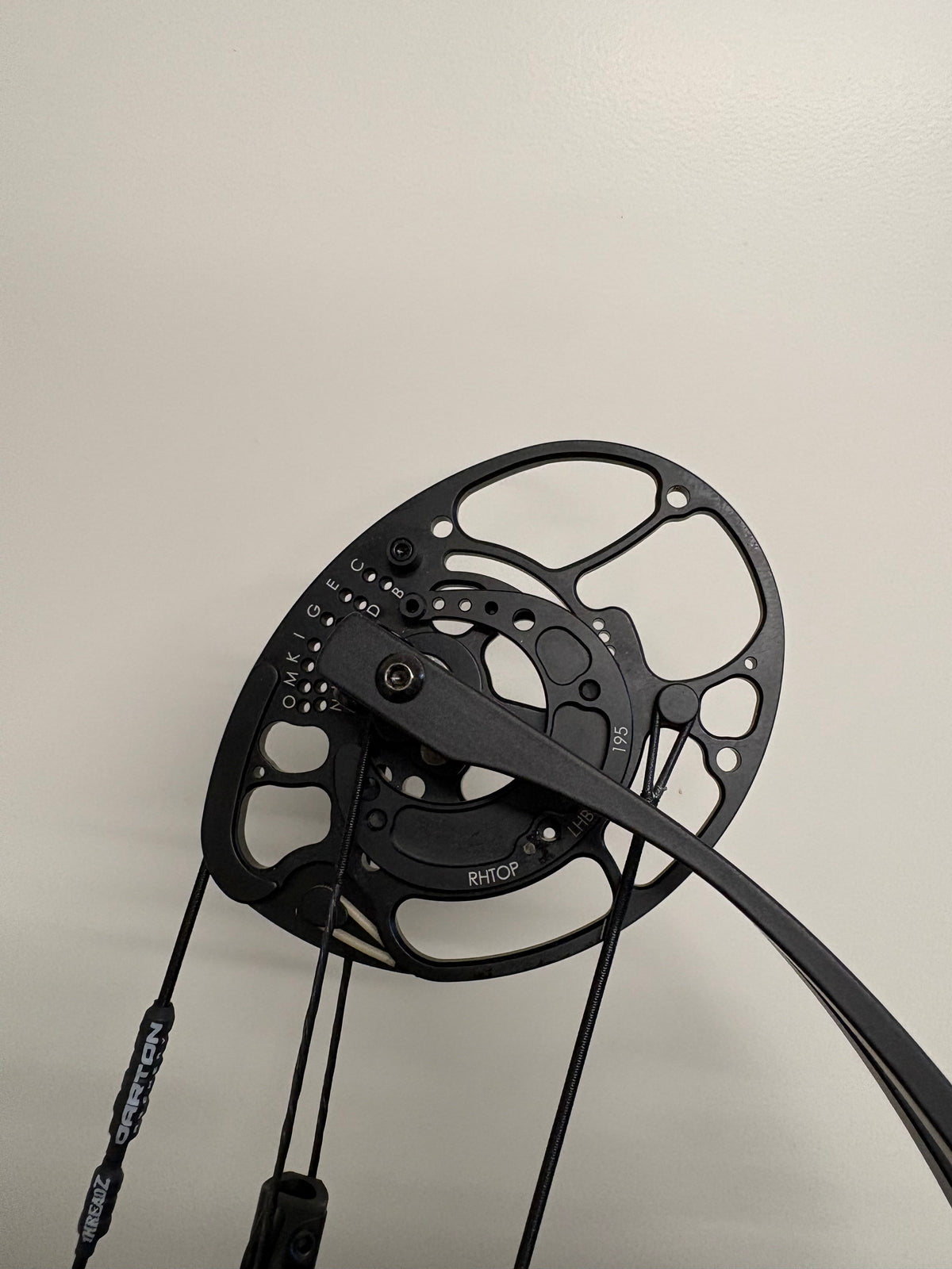 Darton Departure Pro SD Compound Bow RH/LH Matte Black 50-60 lbs - NEW