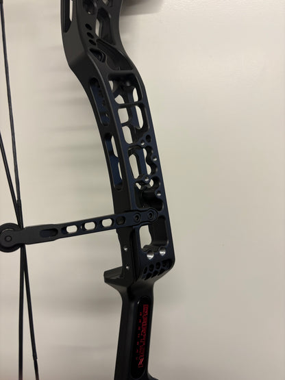 Darton Departure Pro SD Compound Bow RH/LH Matte Black 50-60 lbs - NEW