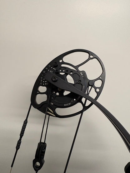 Darton Exodus Pro SD Compound Bow RH/LH Candy Blue 50-60 lbs - NEW
