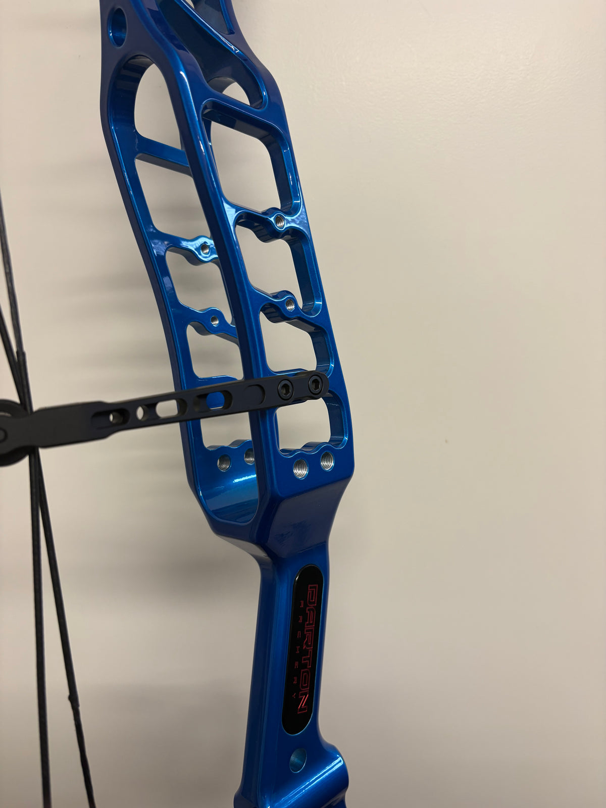 Darton Exodus Pro SD Compound Bow RH/LH Candy Blue 50-60 lbs - NEW