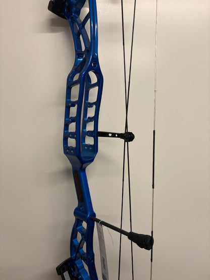 Darton Exodus Pro SD Compound Bow RH/LH Candy Blue 50-60 lbs - NEW