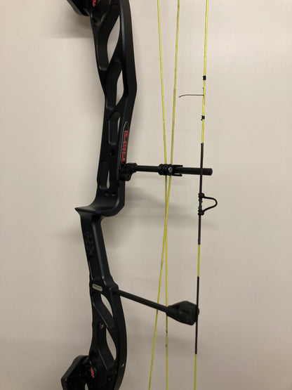 PSE Supra RTX 37 SE Compound Bow RH Black 50-60 lbs - Used