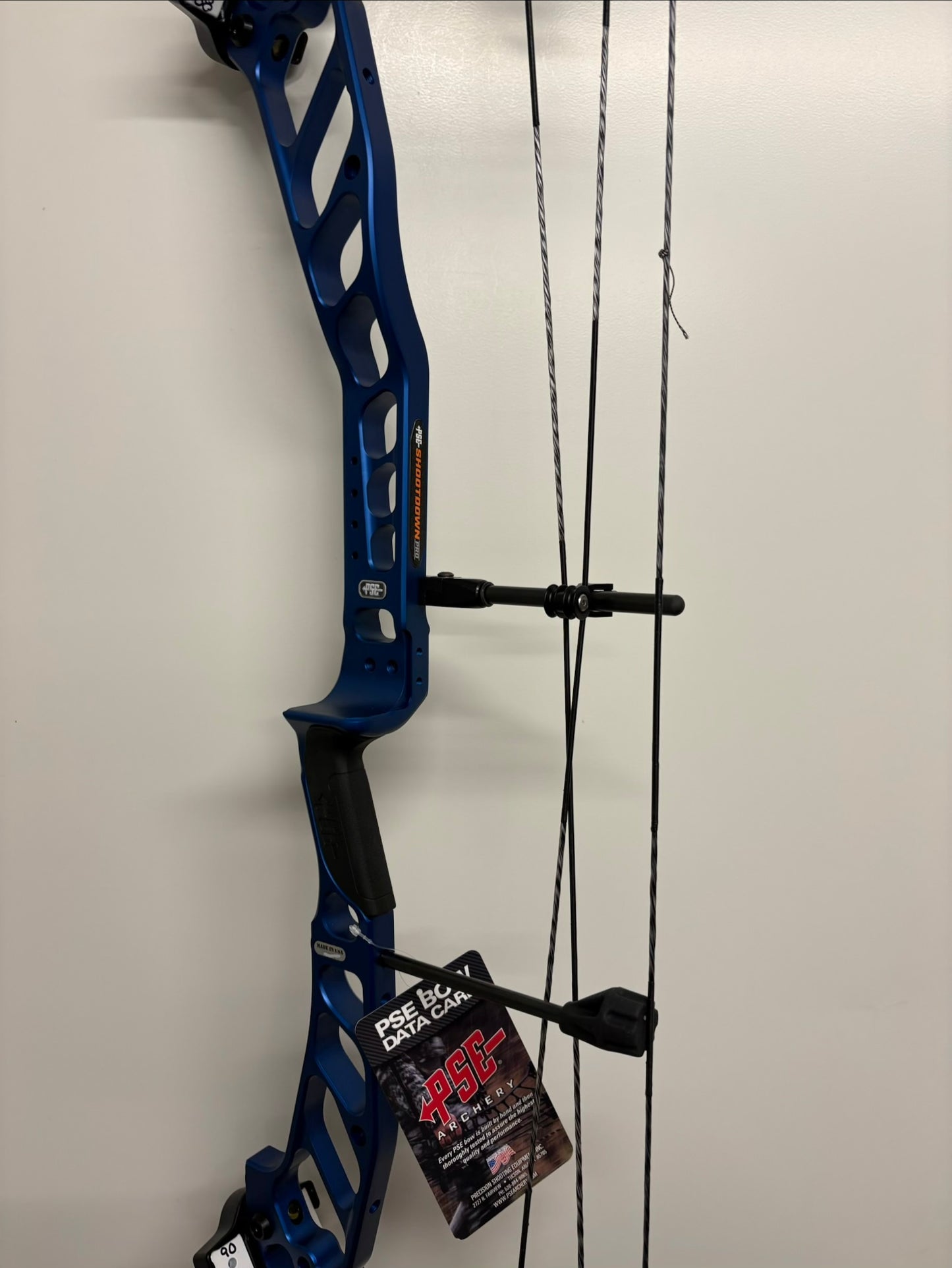 PSE Shootdown Pro M2 Compound Bow RH Navy Blue 50-60 lbs - NEW