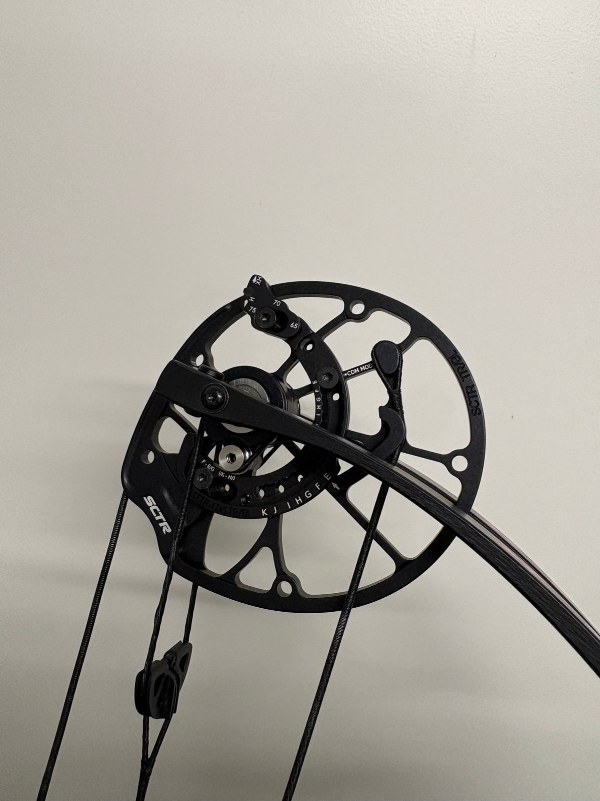 Hoyt Concept FX 34 Compound Bow RH Twisted Green 40-50 lbs - NEW