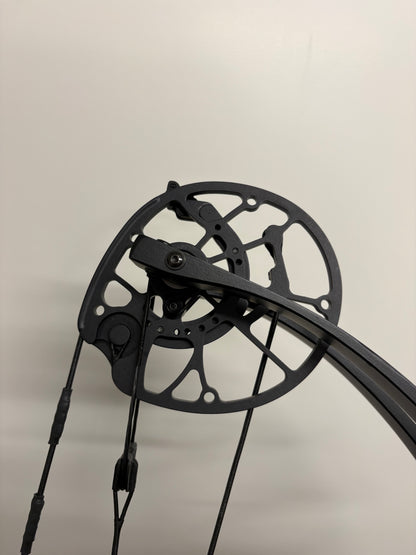 Hoyt Concept FX 34 Compound Bow LH Black Out 40-50 lbs - NEW