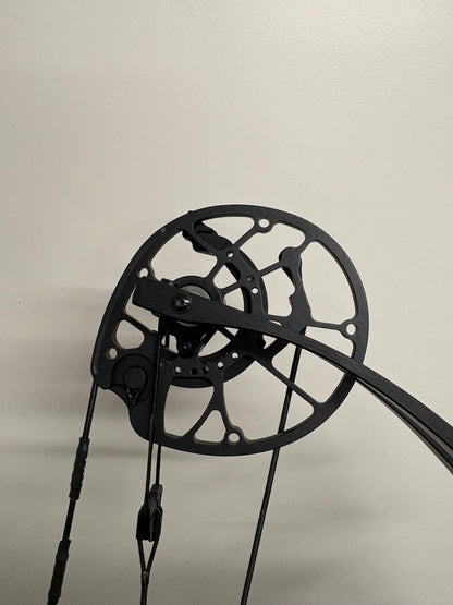 Hoyt Concept FX 34 Compound Bow LH Impact Blue 50-60 lbs - NEW
