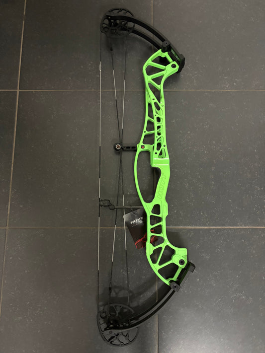 Hoyt Concept X 37 Compound Bow LH Twisted Green 50-60 lbs - Show Model