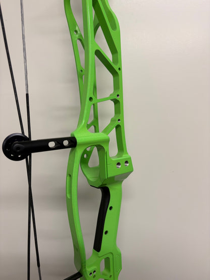Hoyt Concept X 40 Compound Bow RH Twisted Green 50-60 lbs - Show Model