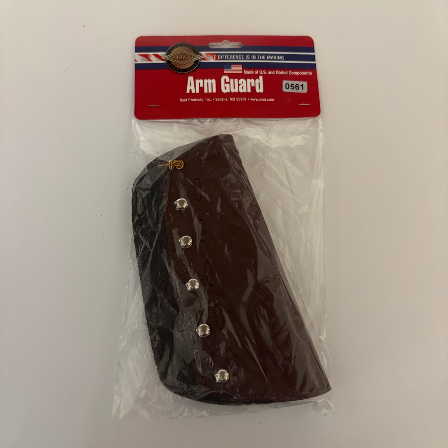 Neet Traditional Armguard Lace On - NEW (#561)