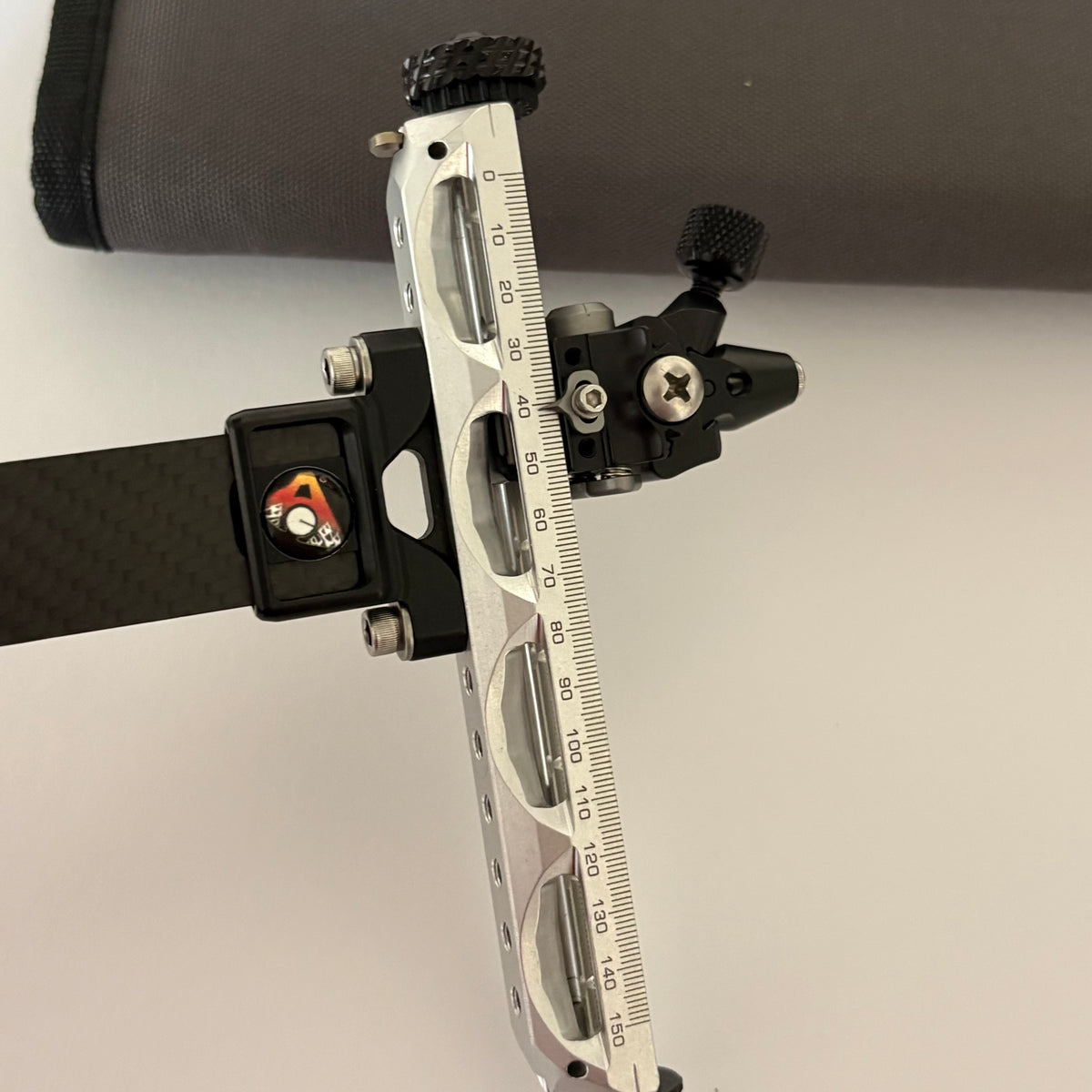 Axcel Achieve XP Recurve Sight LH Silver 9'' - Used (#OR100)