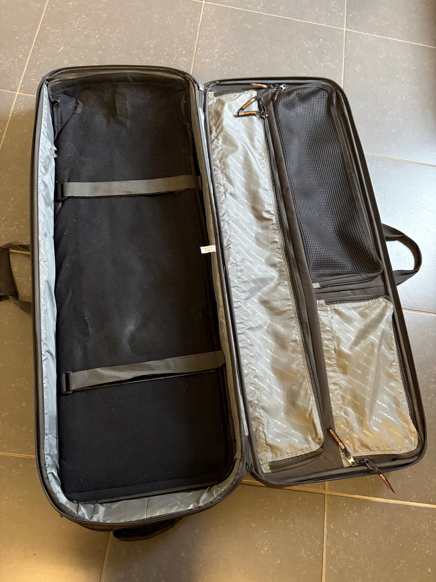 Easton Deluxe 3915 Recurve/Compound Bow Case Incl. Travel Cover - Used