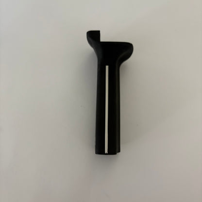 Mathews Focus Compound Grip RH Black - Show Model (#B40)