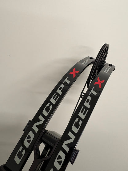 Hoyt Concept X 40 Compound Bow RH Liquid Black 50-60 lbs - NEW
