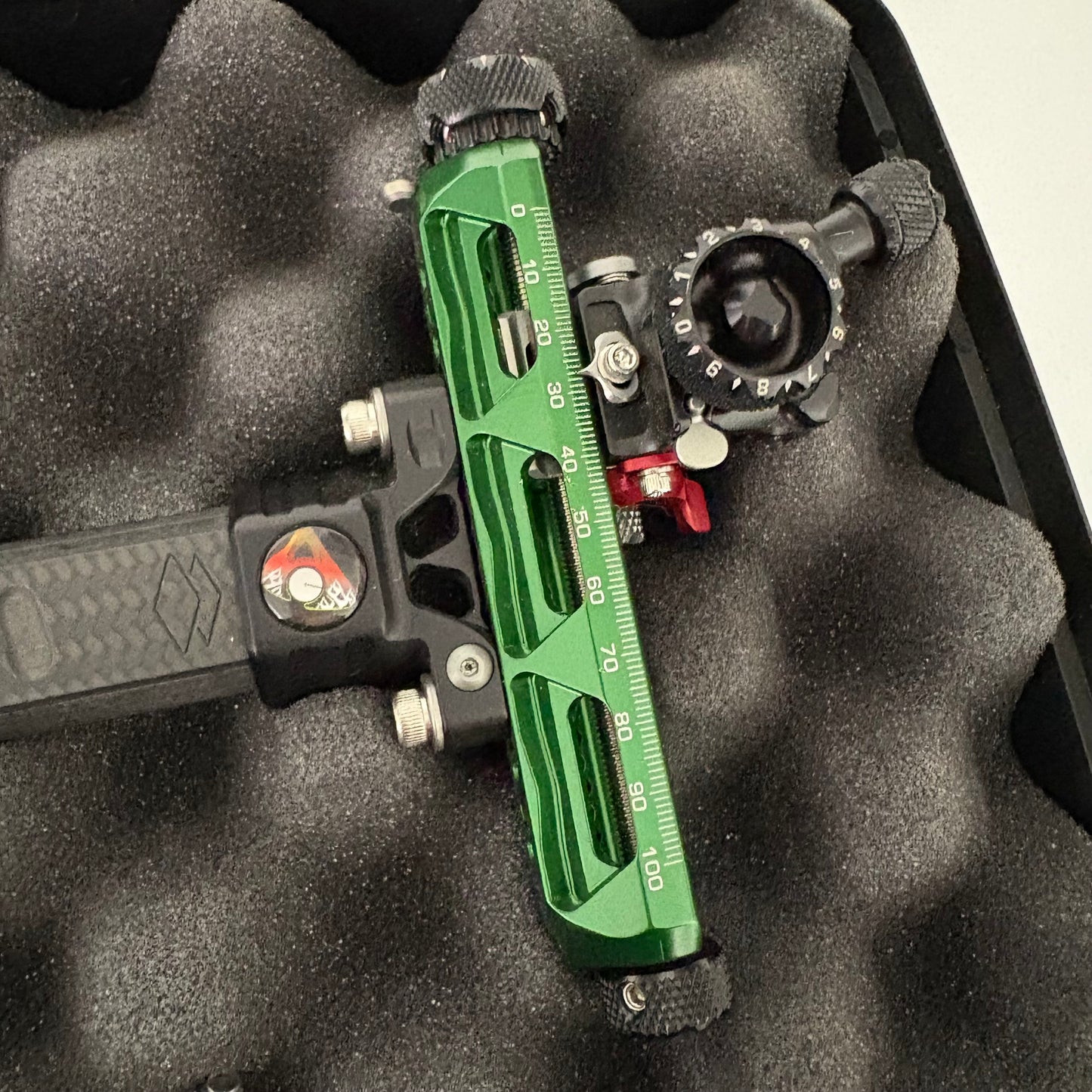 Axcel Achieve XP Pro Compound Sight RH Green - Show Model