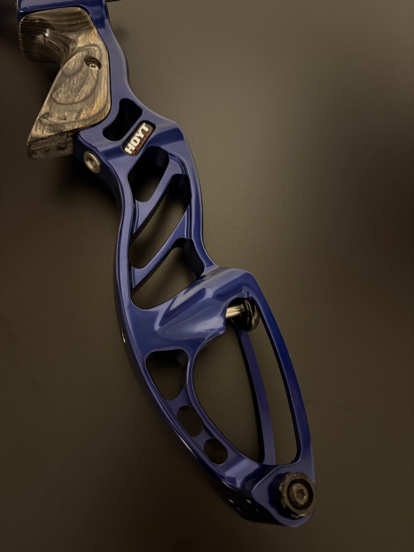 Hoyt Riser Faktor Formula RH Blue 25'' - Used
