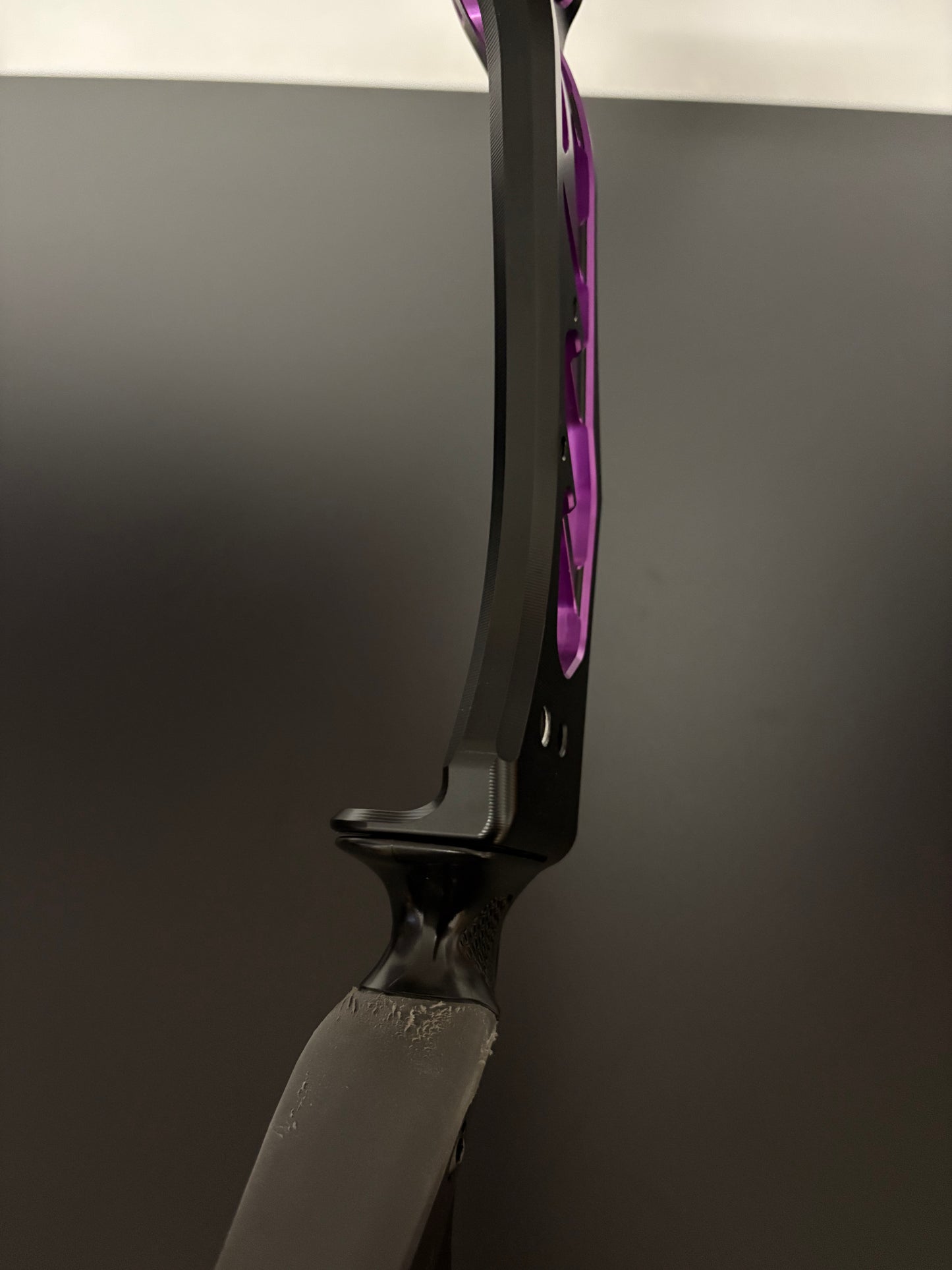 Kinetic Riser Invinso V2 Dual Color ILF RH Black/Purple 25'' - Used