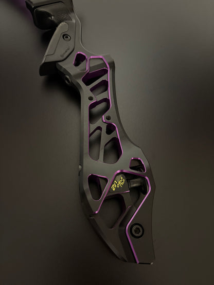 Kinetic Riser Invinso V2 Dual Color ILF RH Black/Purple 25'' - Used