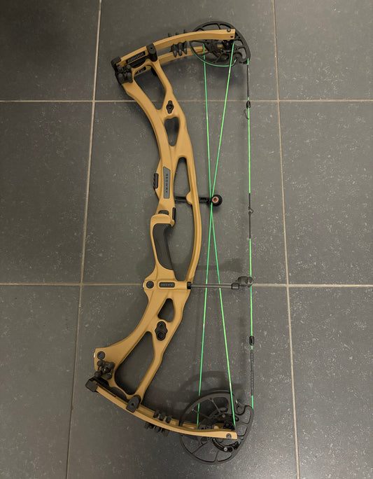 Hoyt RX7 Ultra Compound Bow RH Bourbon 60-70 lbs OPTIONAL ACCESSORIES - Show Model (#1.1)