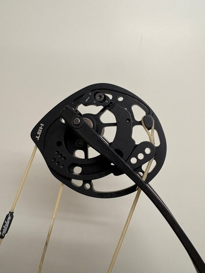 Hoyt Stratos 36 Compound Bow RH Cosmo Blue HBT #2 50-60 lbs - Used