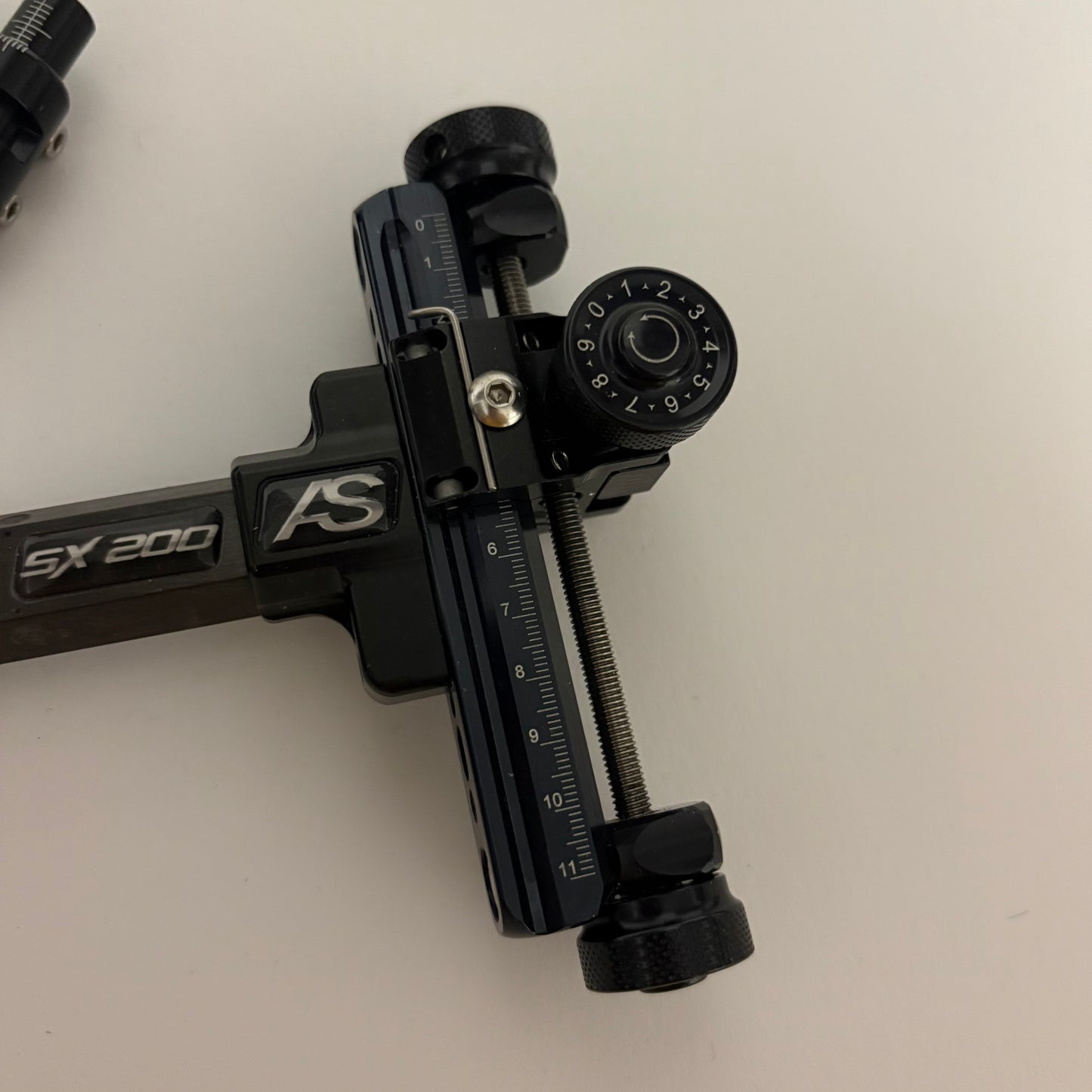 Arc Système SX200 Compound Sight RH Incl. Micro 3D Scope Holder Black 6'' - Used