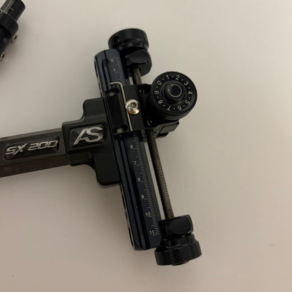 Arc Système SX200 Compound Sight RH Incl. Micro 3D Scope Holder Black 6'' - Used