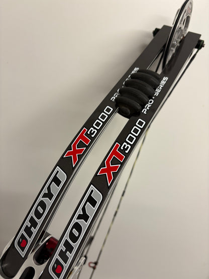 Hoyt Pro Elite XT3000 Compound Bow RH Red Ember Cam 1/2 Plus #3 50-60 lbs - Used