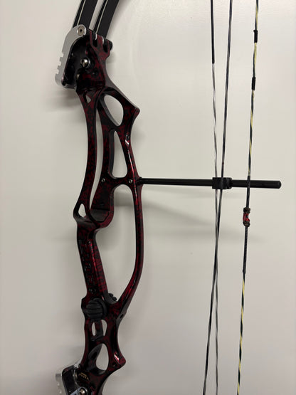 Hoyt Pro Elite XT3000 Compound Bow RH Red Ember Cam 1/2 Plus #3 50-60 lbs - Used