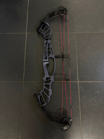 Hoyt Invicta 37 Compound Bow RH Slate DCX #3 50-60 lbs - Used