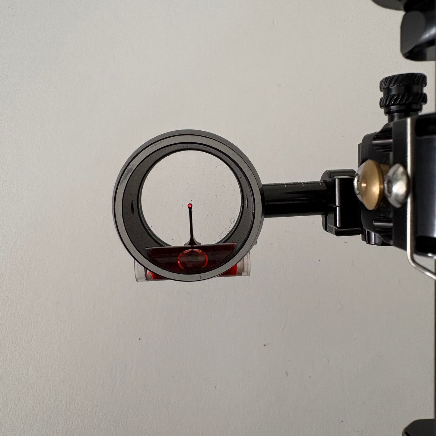 Arc Système SX200 Compound Sight RH Black 6'' Incl. EC33 Scope - Used (#OG89)