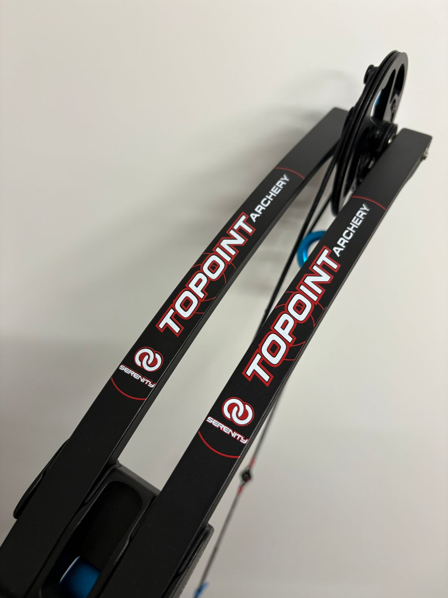 Topoint Serenity Compound Bow RH Blue 35-58 lbs - Used