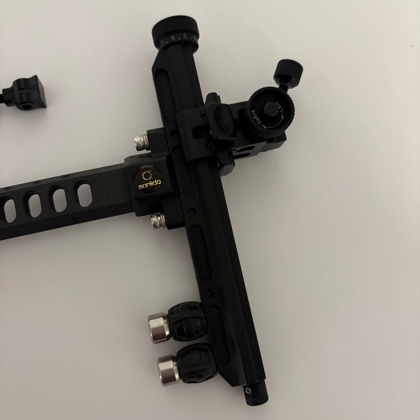 Sanlida X10 Recurve Sight RH Black 9'' - Show Model (#BR23)