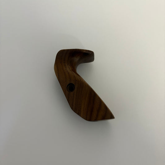 Kinetic Invinso Grip Wood RH - Show Model (#B48)