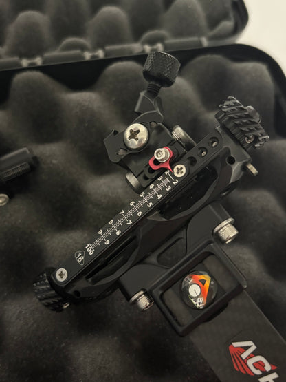 Axcel Achieve XP 1.5 Variable Range Compound Sight RH Black 6'' - Used (#OR111)