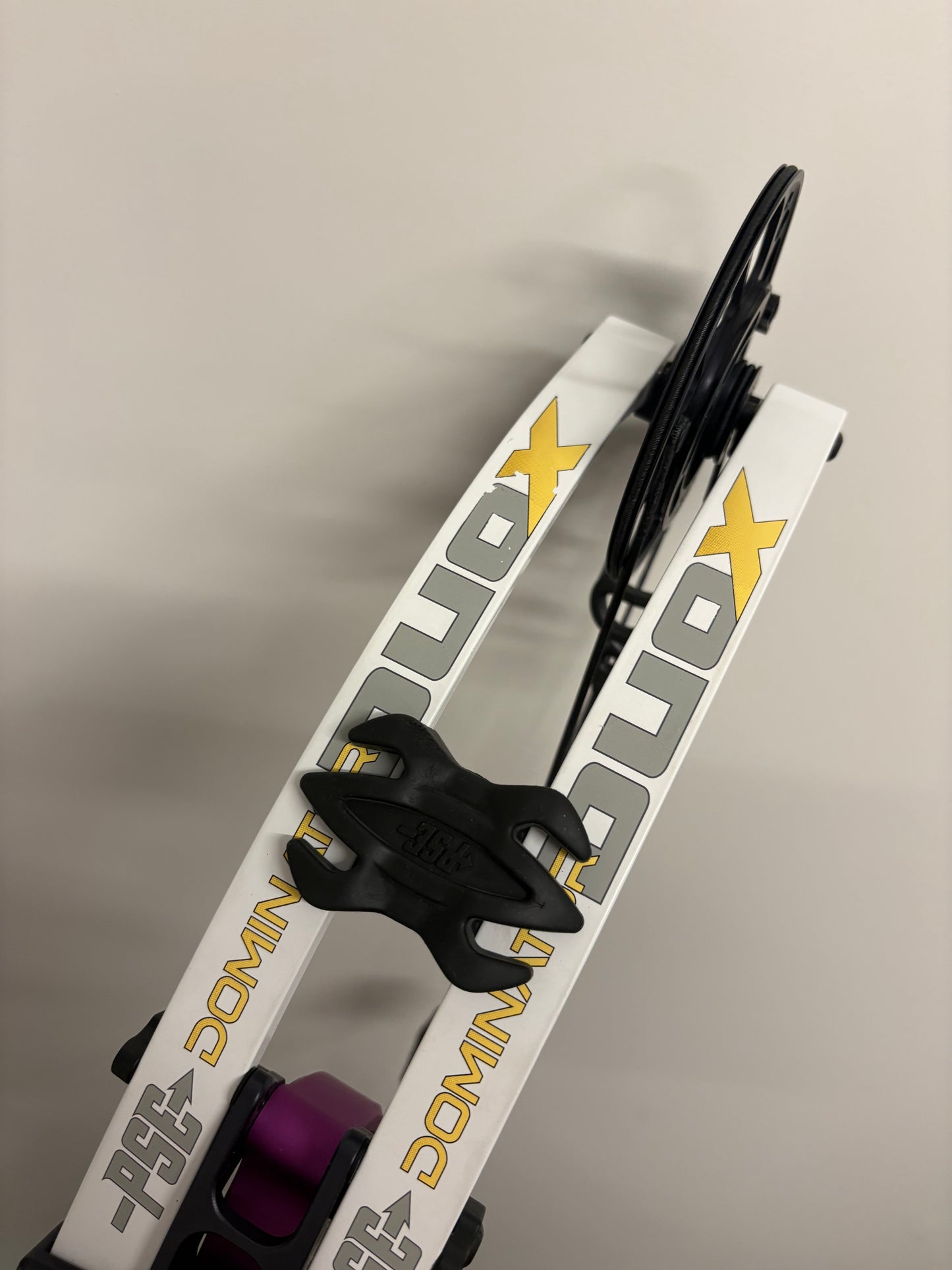 PSE Dominator Duo 40 SE2 Compound Bow RH/LH Purple 40-50 lbs - Used