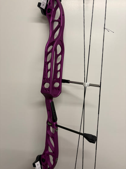 PSE Dominator Duo 40 SE2 Compound Bow RH/LH Purple 40-50 lbs - Used