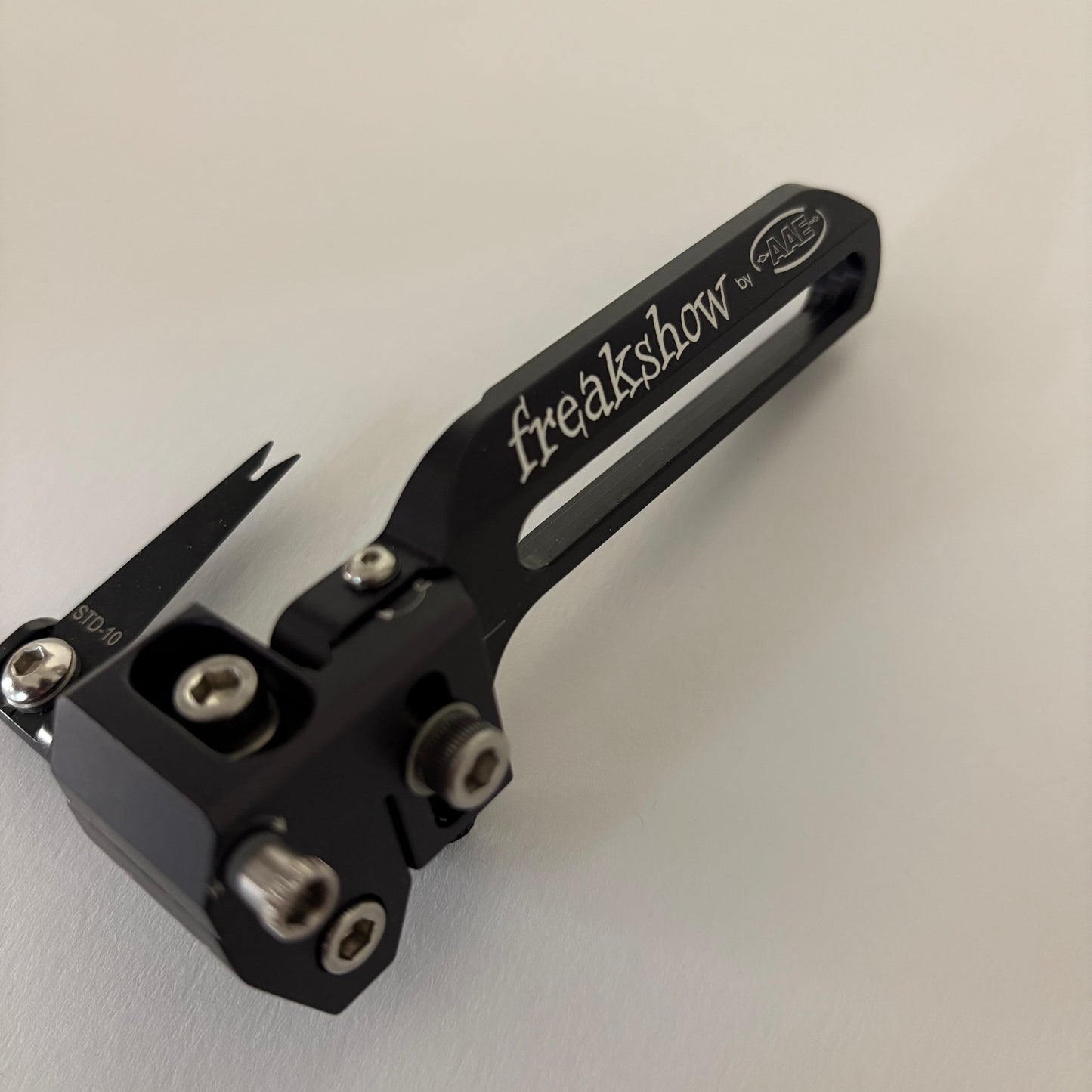 AAE Freakshow Compound Arrow Rest RH Overdraw - NEW (#579)