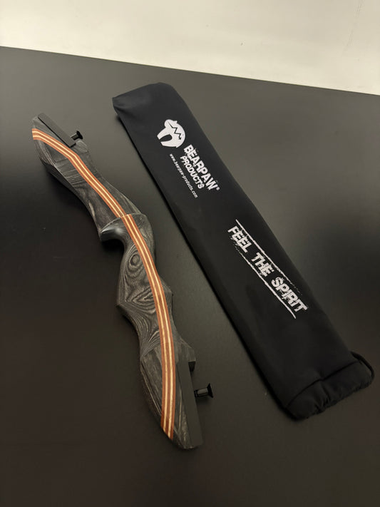 Bearpaw Mohican Traditional Bow LH Riser + Limbs 60-40 lbs - Used