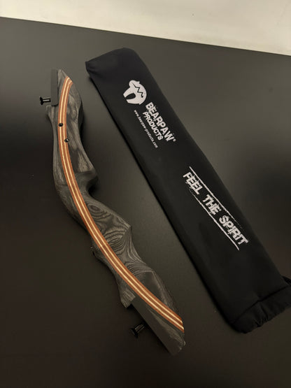 Bearpaw Mohican Traditional Bow LH Riser + Limbs 60-40 lbs - Used