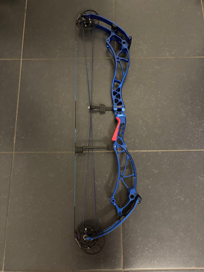 Bowtech Reckoning 38 Compound Bow LH Blue 40-50 lbs - Used