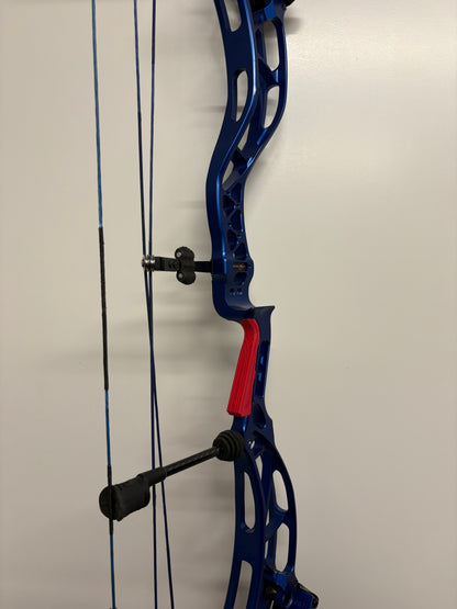 Bowtech Reckoning 38 Compound Bow LH Blue 40-50 lbs - Used