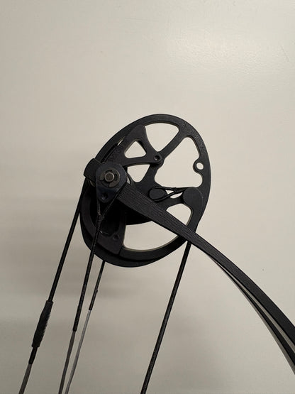Hoyt Stratos 40 Compound Bow RH Slate SVX #3 50-60 lbs - Used