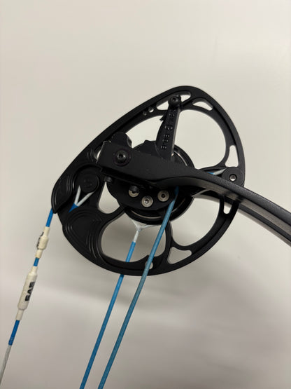 Mathews TRX 38 G2 Compound Bow RH Blue 50-60 lbs - Used