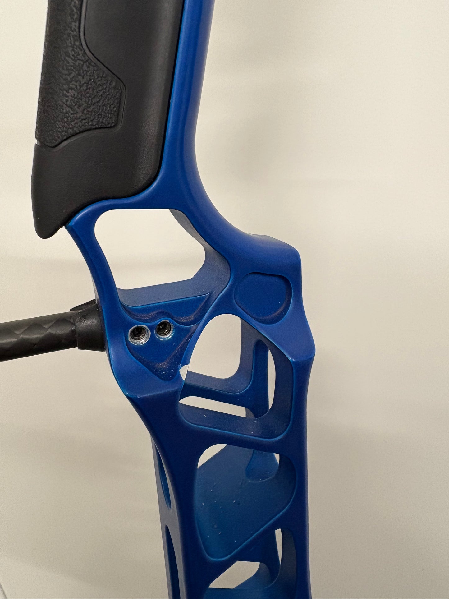 Mathews TRX 38 G2 Compound Bow RH Blue 50-60 lbs - Used